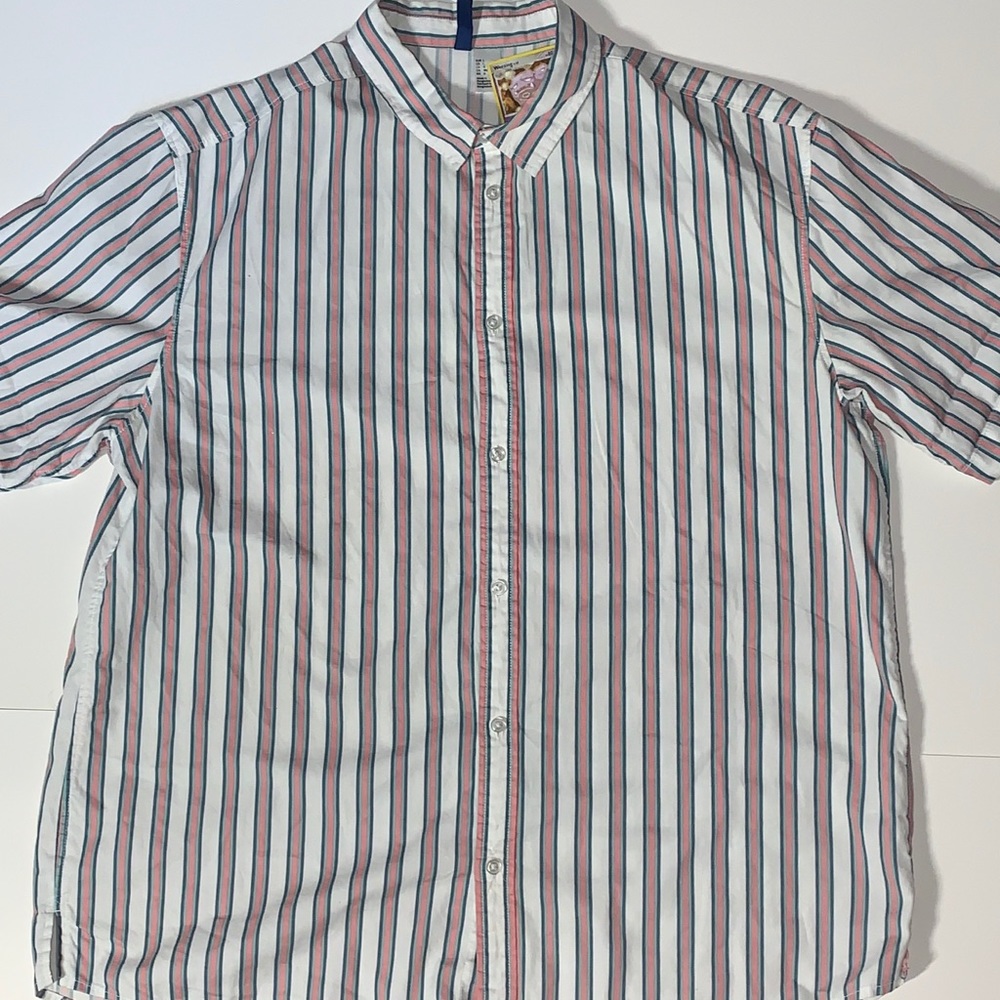 STRIPED BUTTON UP SHORT SLEEVE DRESS SHIRT
